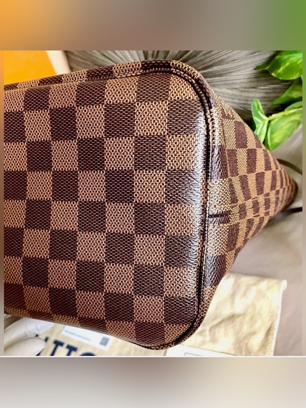 Pristine Authentic Louis Vuitton Damier Ebene Neverfull MM, NWT! - Picture 7 of 15